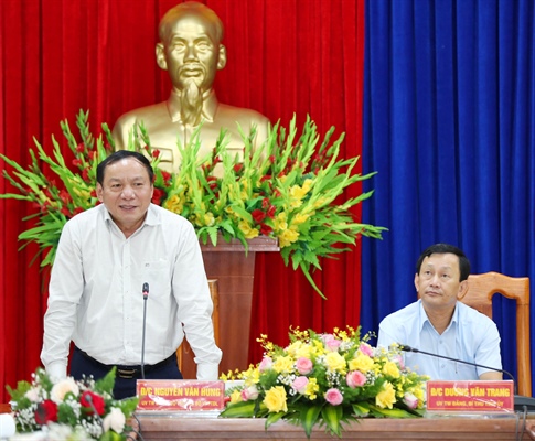 Bộ trưởng Nguyễn Văn Hùng phát biểu tại buổi làm việc